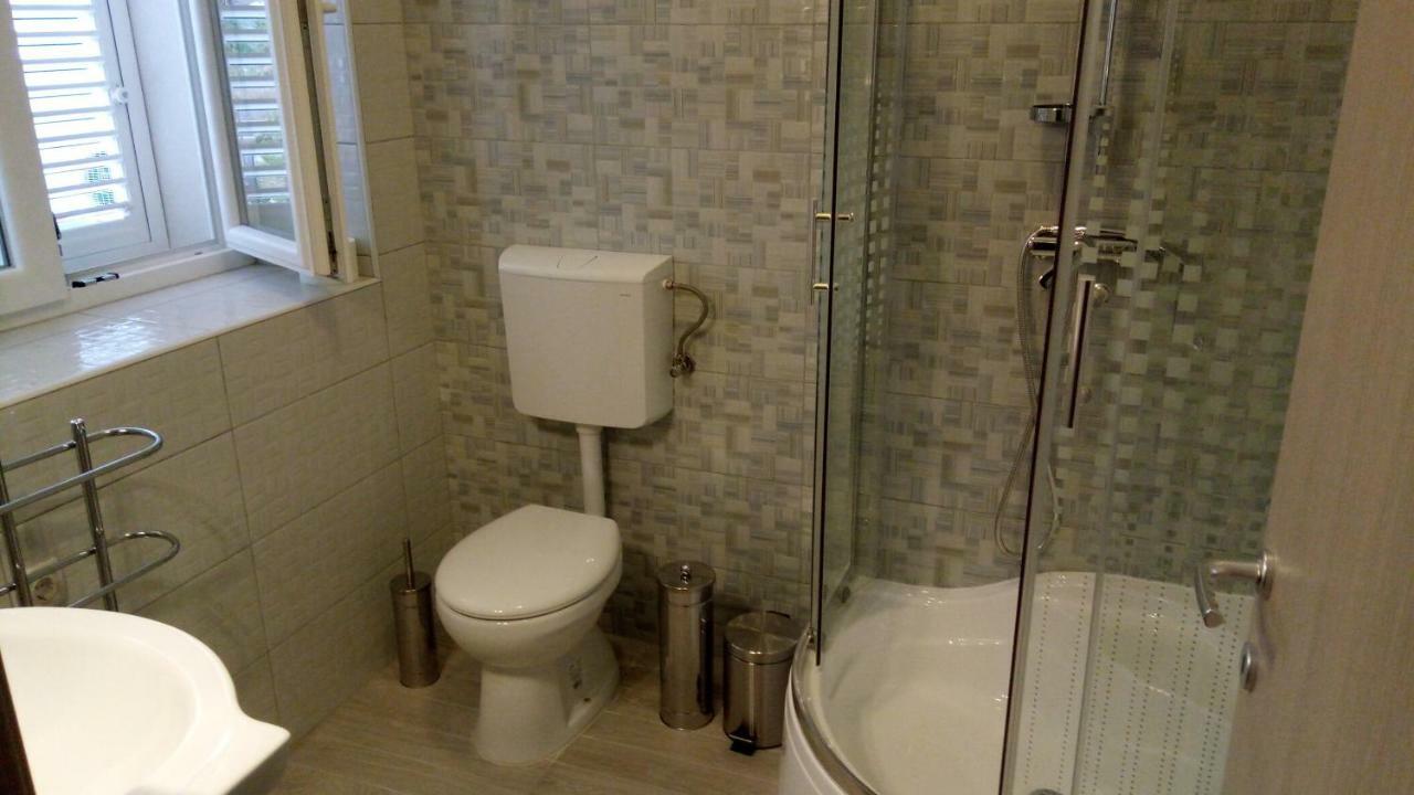 Apartmani Filip Zadar Diklo エクステリア 写真
