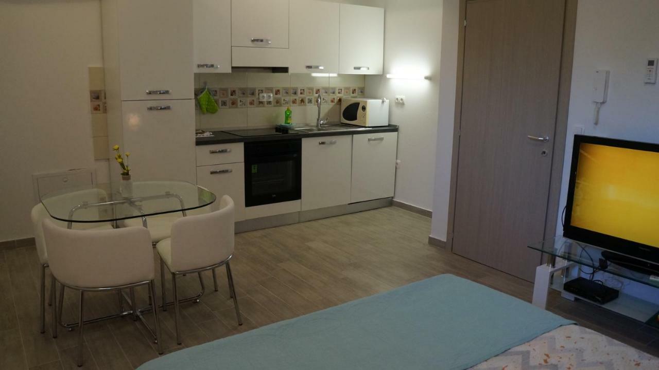 Apartmani Filip Zadar Diklo エクステリア 写真